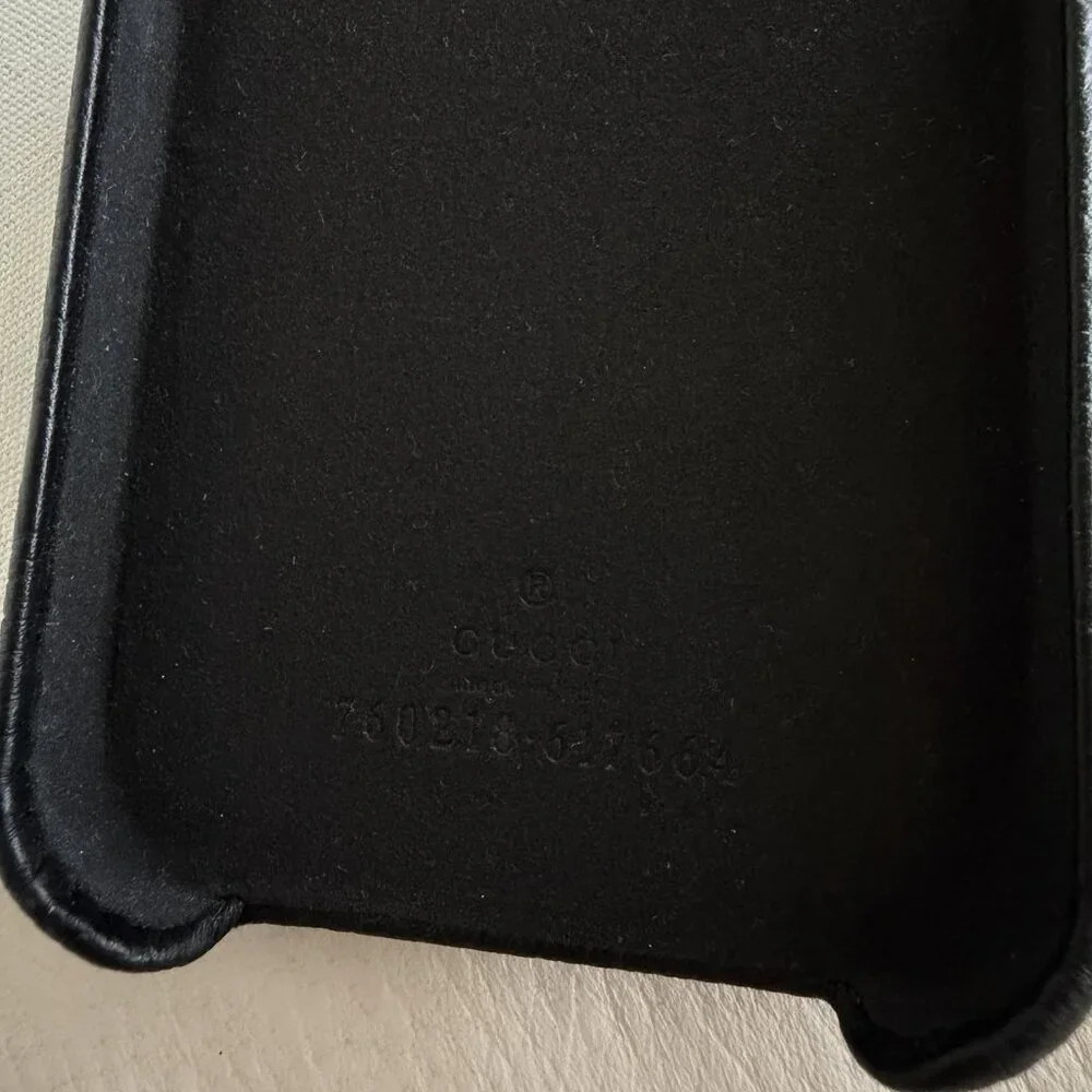 NEW GUCCI Piuma Calfskin Jumbo GG Embossed iPhone 15 Phone Case Black